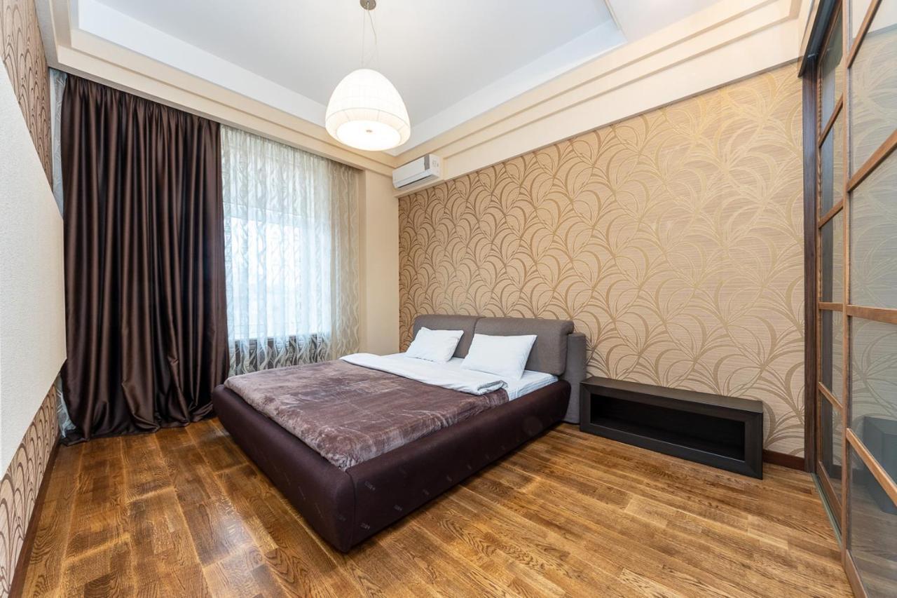 Apartments on Besarabka Kiev Bagian luar foto