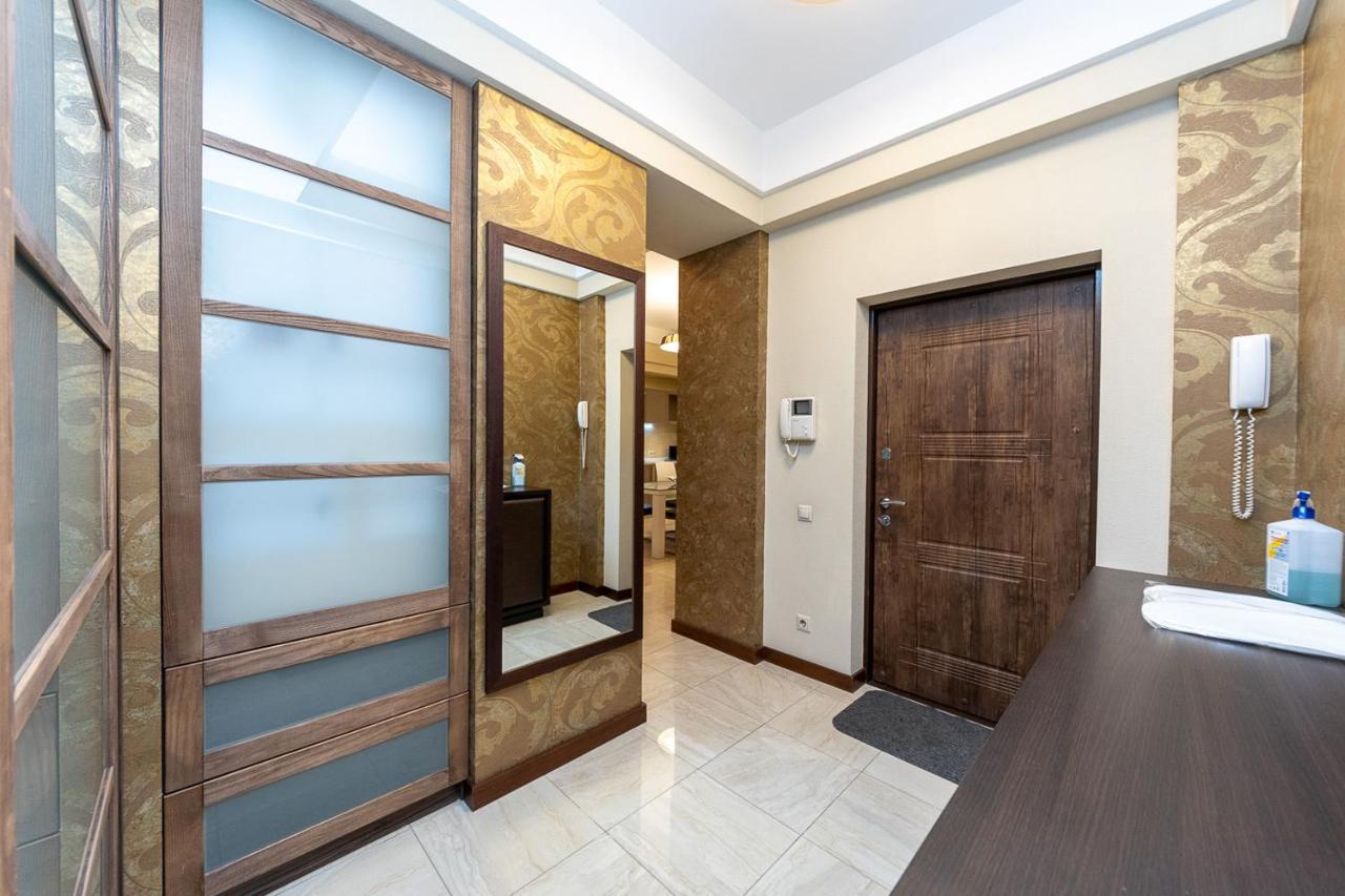 Apartments on Besarabka Kiev Bagian luar foto