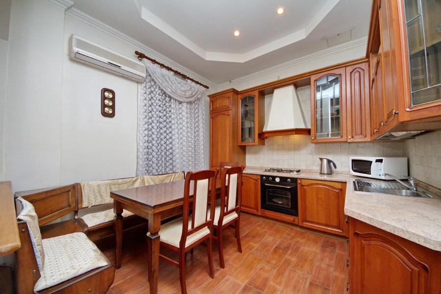 Apartments on Besarabka Kiev Bagian luar foto