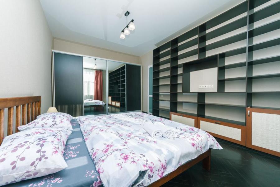Apartments on Besarabka Kiev Bagian luar foto