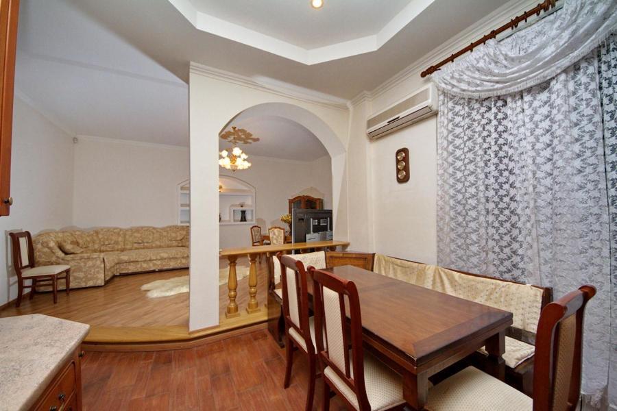 Apartments on Besarabka Kiev Bagian luar foto
